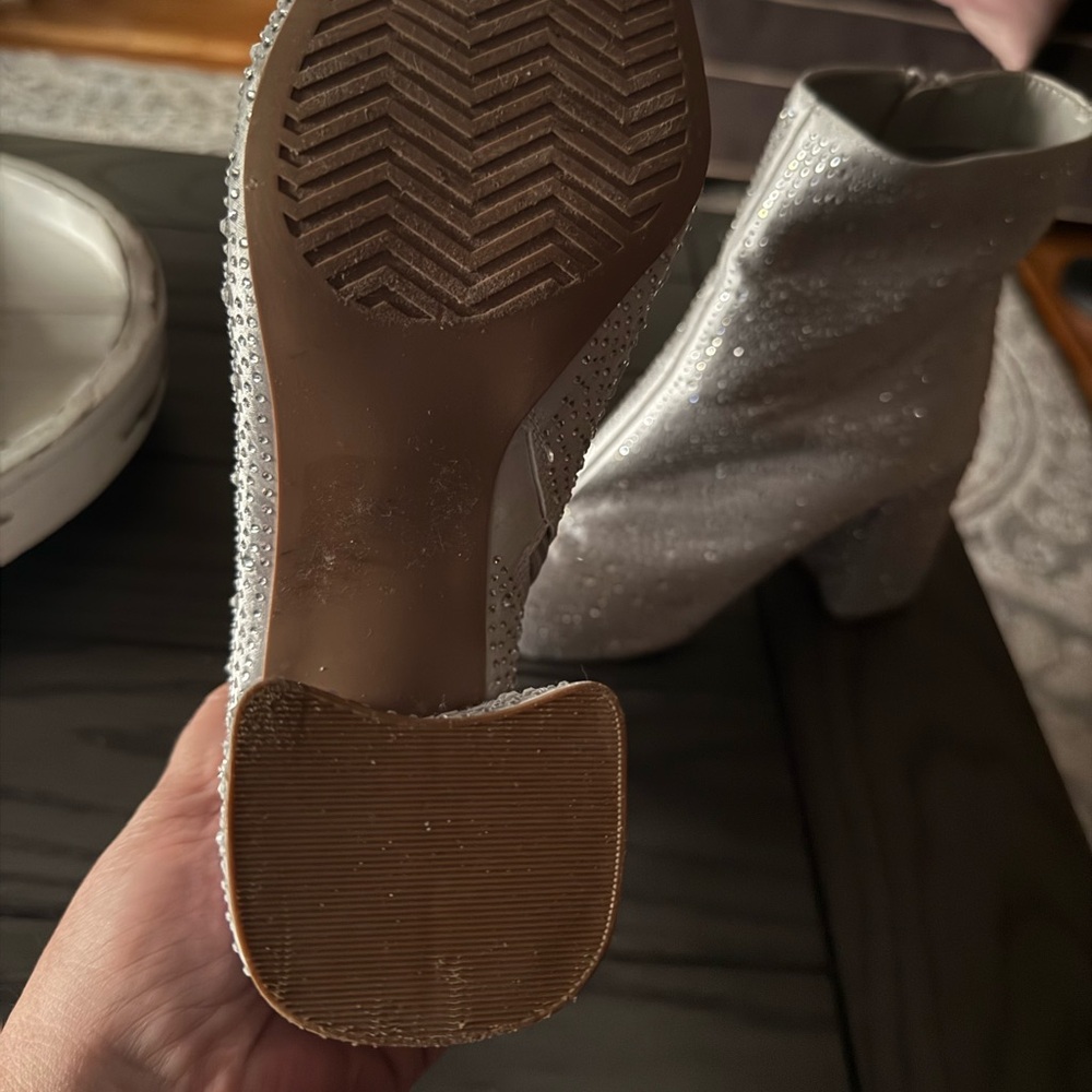 Qupid Sparkling Silver Heeled Boots